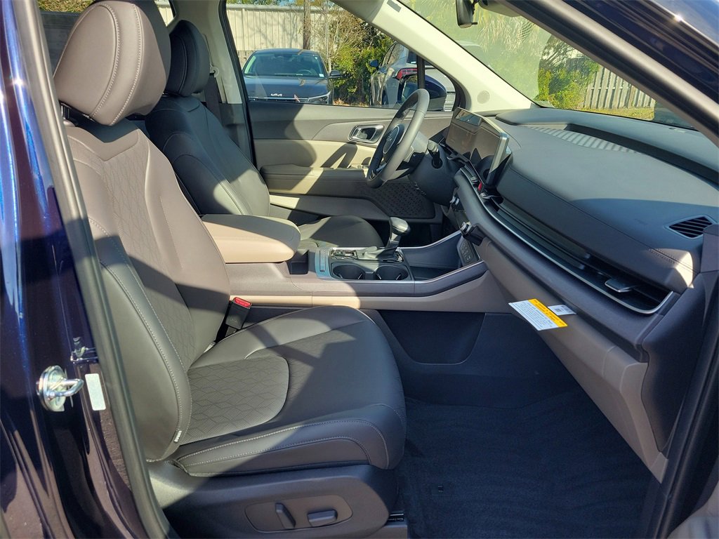 New 2026 Kia Carnival EX image 7