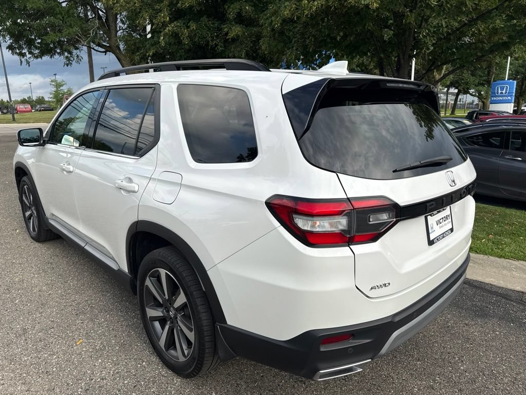Certified 2024 Honda Pilot Touring image 13