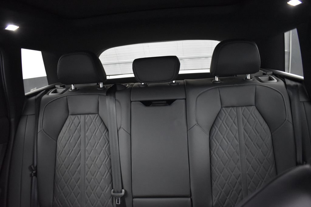 New 2027 Audi SQ6 e-tron Premium Plus AWD/4WD image 15