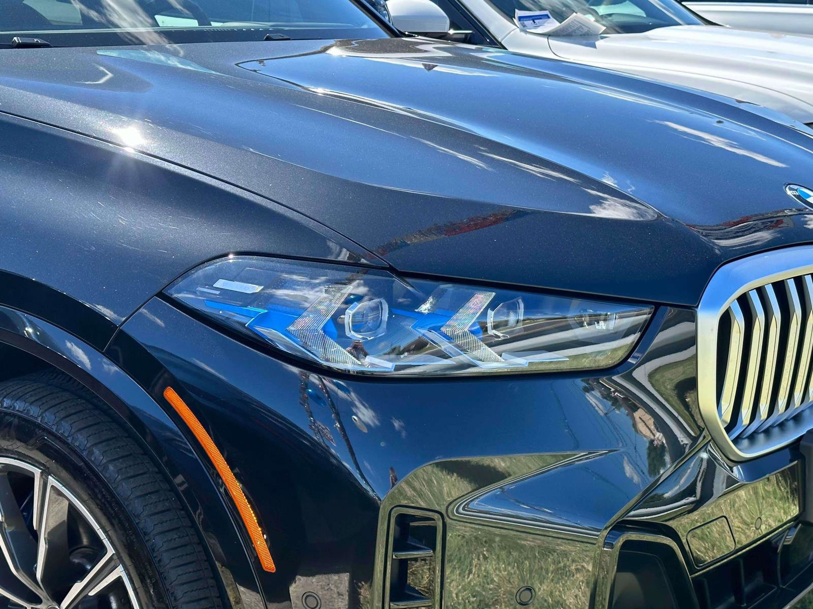 Used 2024 BMW X5 xDrive40i w/ M Sport Package image 7