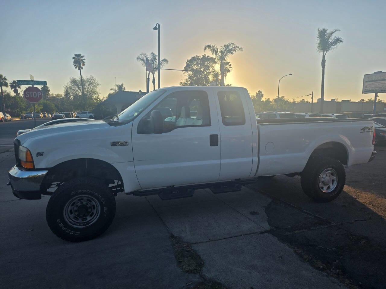 Used 2000 Ford F350 XL image 4