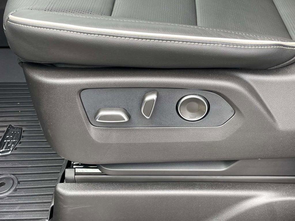 New 2026 Cadillac Escalade Sport w/ LPO, ONYX Package image 21