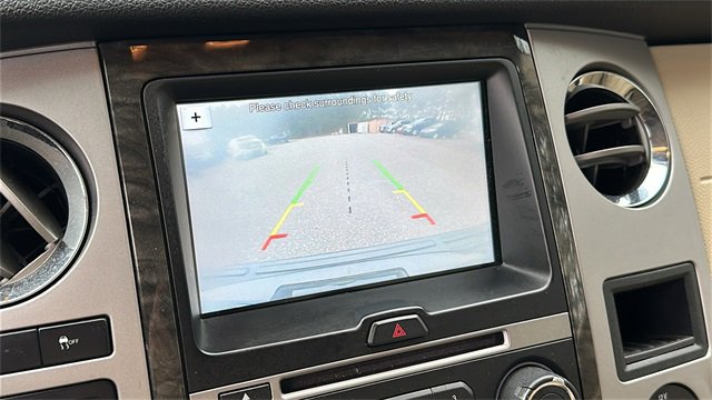 Used 2017 Ford Expedition Limited image 30