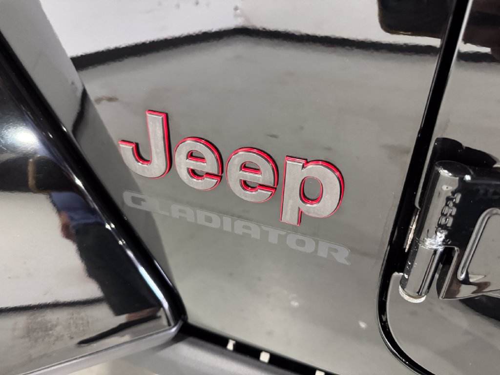 Used 2022 Jeep Gladiator Rubicon w/ Trailer Tow Package AWD/4WD image 31