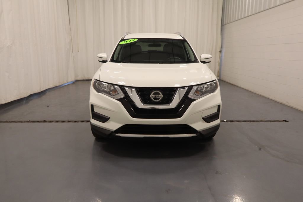 Used 2019 Nissan Rogue S FWD image 3