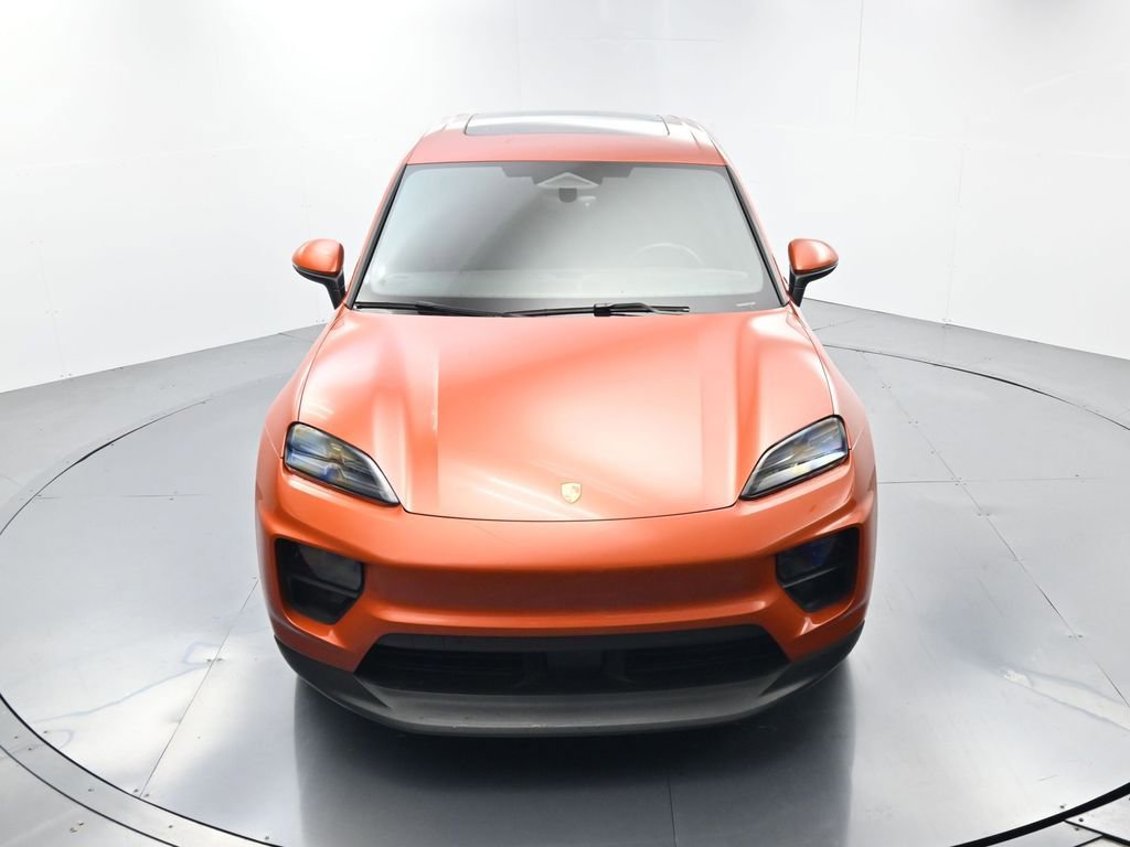 Certified 2025 Porsche Macan Electric image 43