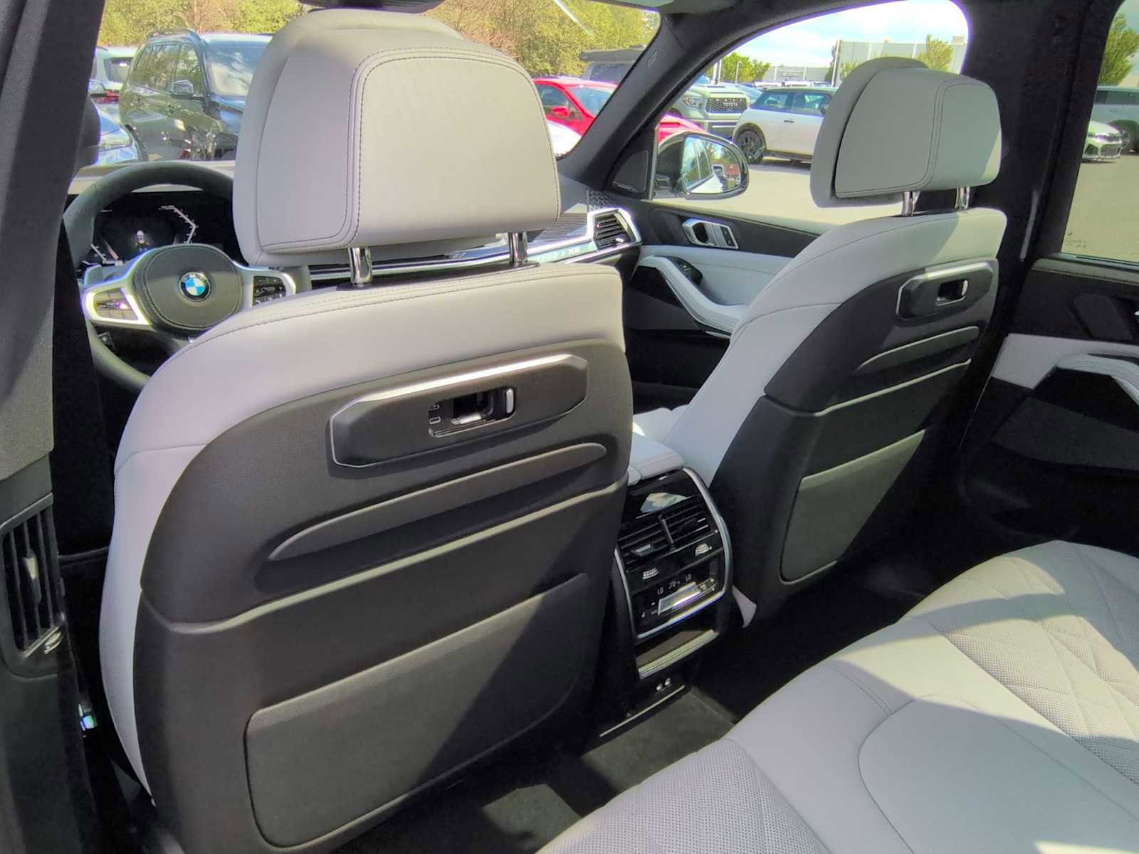 New 2026 BMW X5 xDrive40i w/ Executive Package image 19