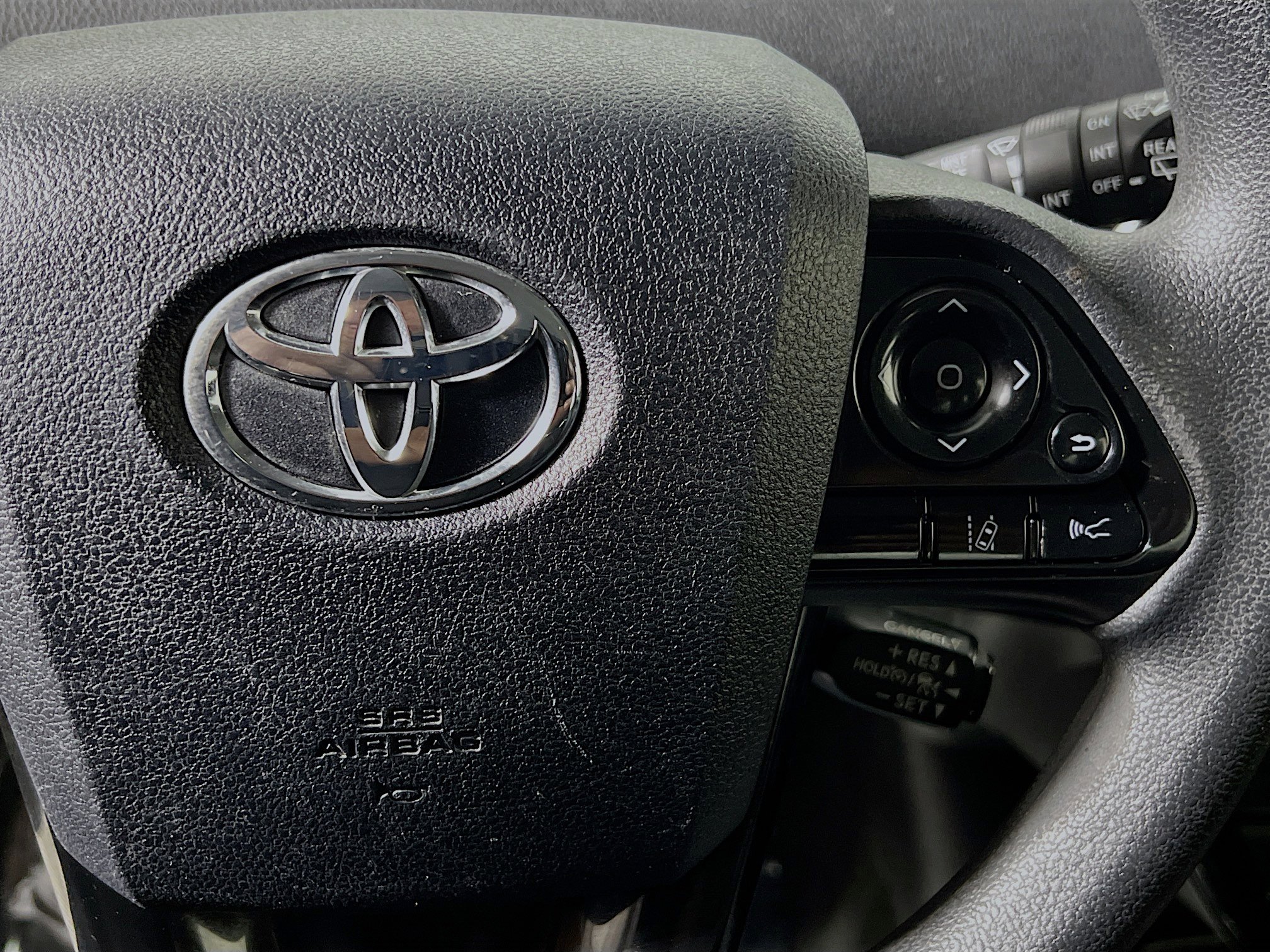 Used 2020 Toyota Prius LE image 20