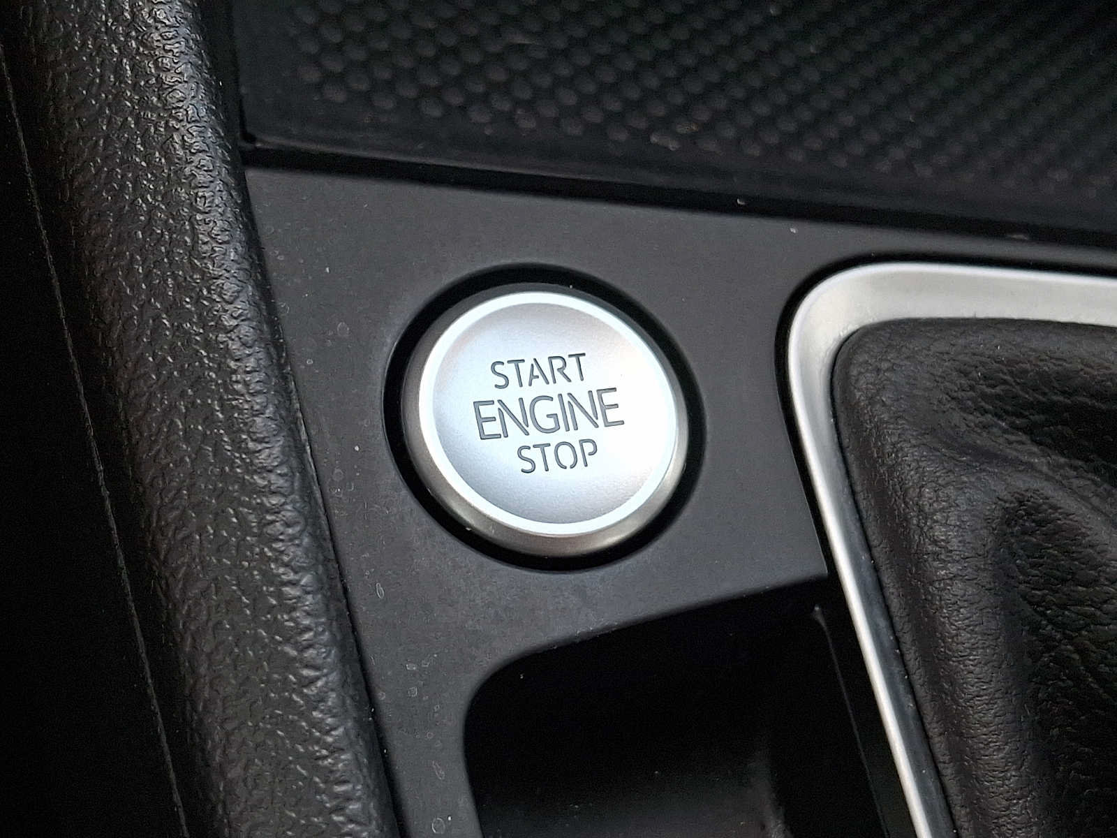 Certified 2023 Volkswagen Jetta SE FWD image 20