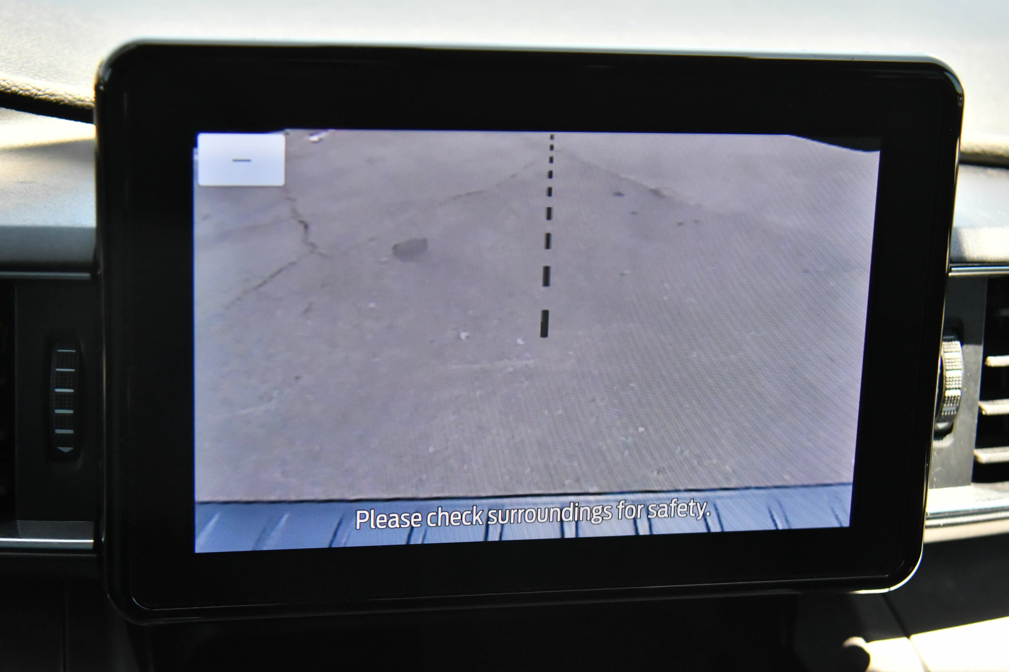 Used 2023 Ford Explorer XLT w/ Equipment Group 202A RWD image 19