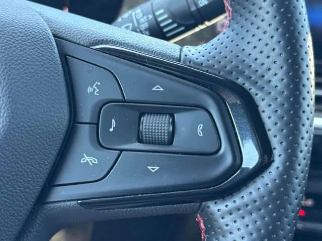 Used 2024 Chevrolet Trax RS w/ Sunroof Package FWD image 22