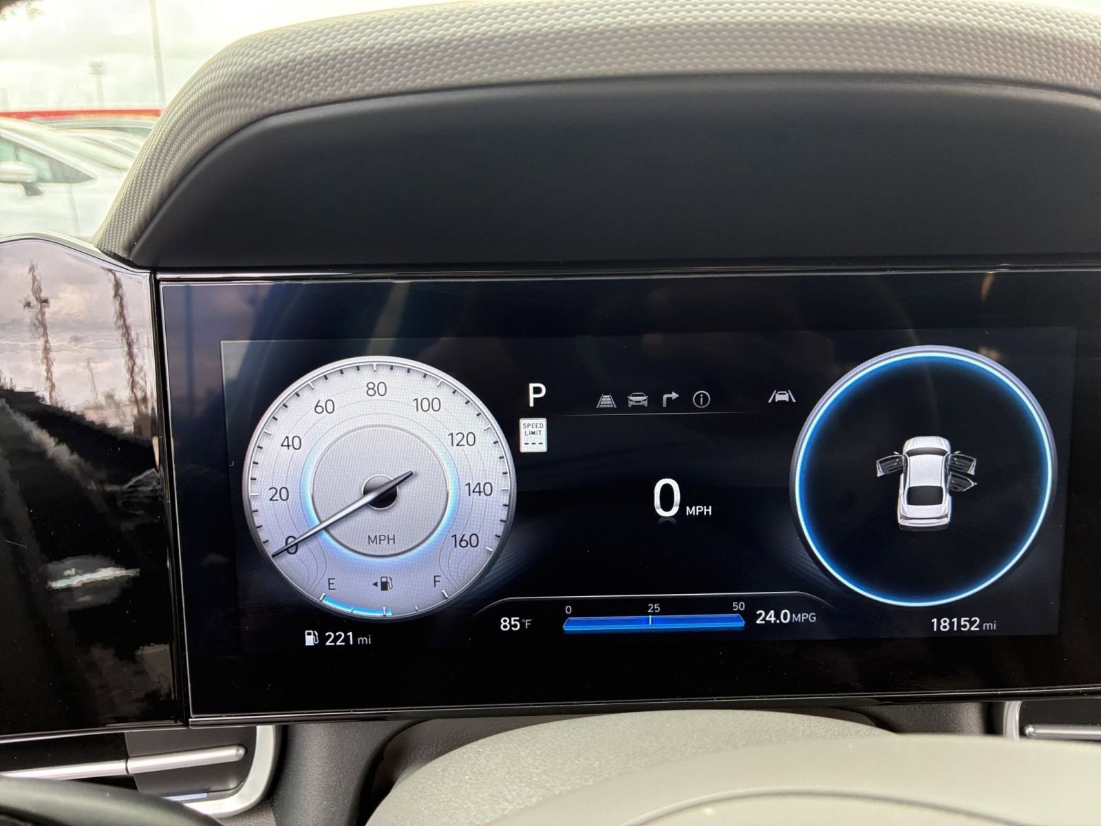 Used 2025 Hyundai Elantra SEL FWD image 39