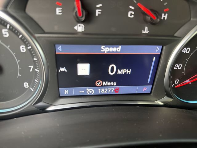 Certified 2022 Chevrolet Equinox RS w/ Infotainment Package image 17