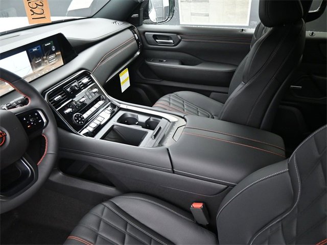 New 2025 Nissan Armada PRO-4X w/ Pro-4X Premium Package image 18