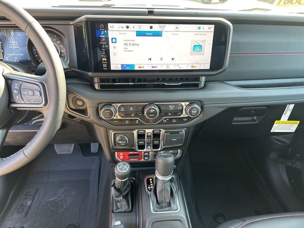 New 2025 Jeep Gladiator Rubicon image 19