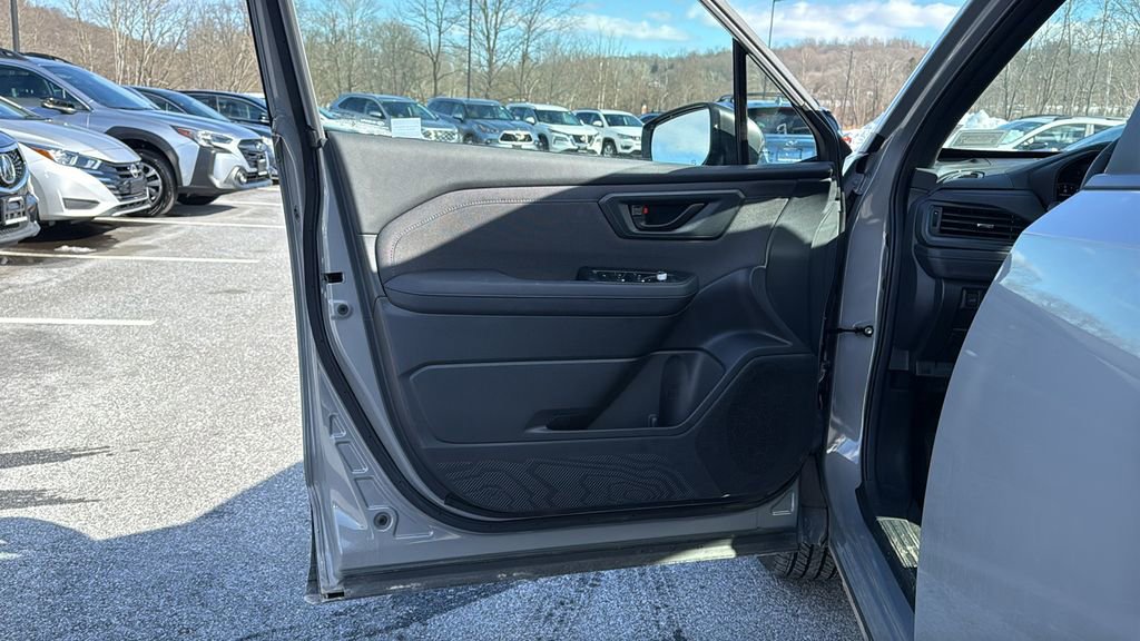 Certified 2025 Subaru Forester Premium image 10