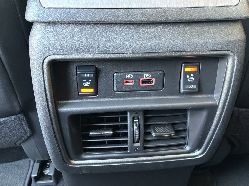 Used 2024 Nissan Murano SL image 17