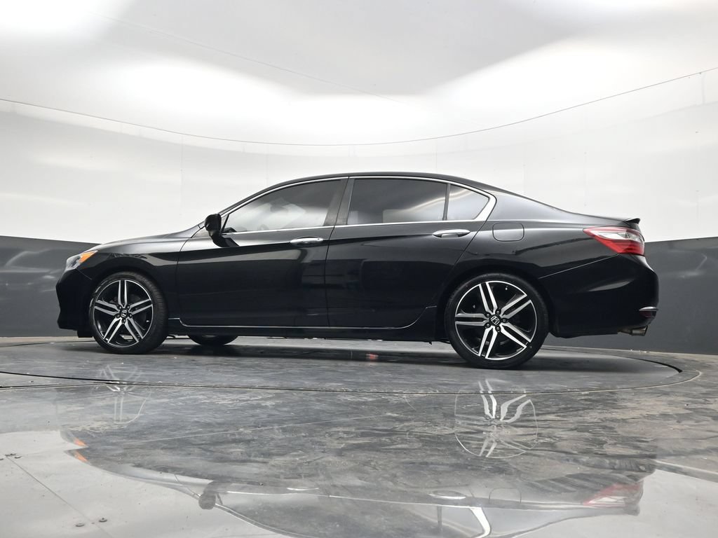 Used 2017 Honda Accord Sport image 30