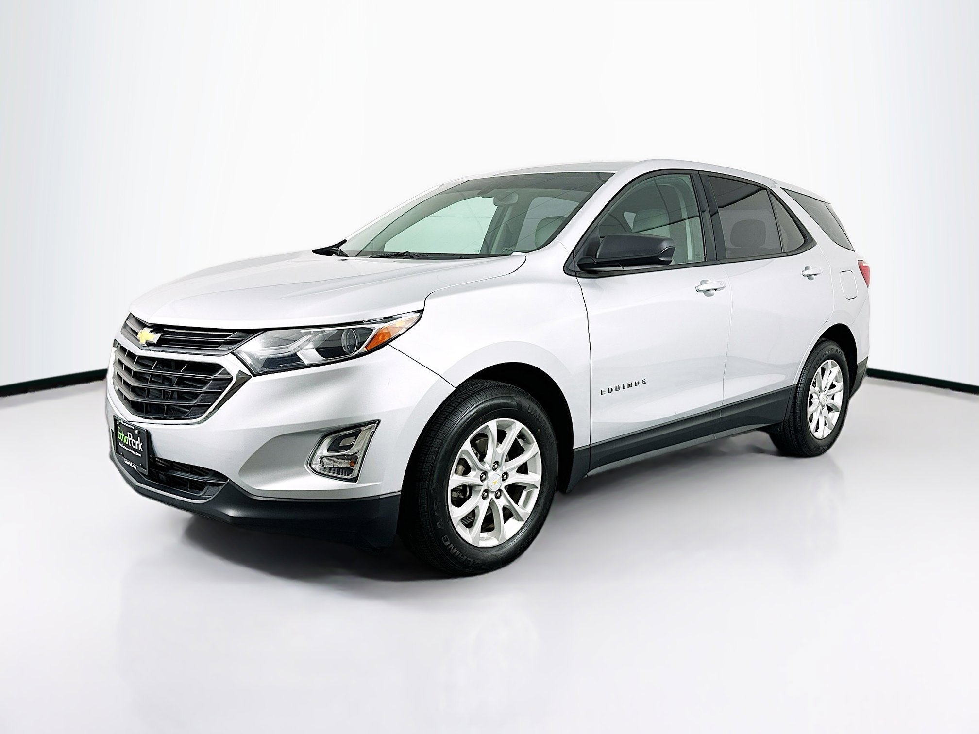 Used 2018 Chevrolet Equinox LS image 3