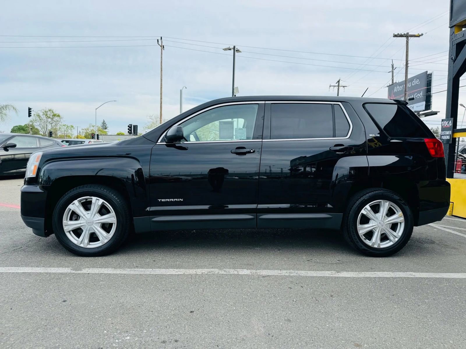 Used 2017 GMC Terrain SLE image 7