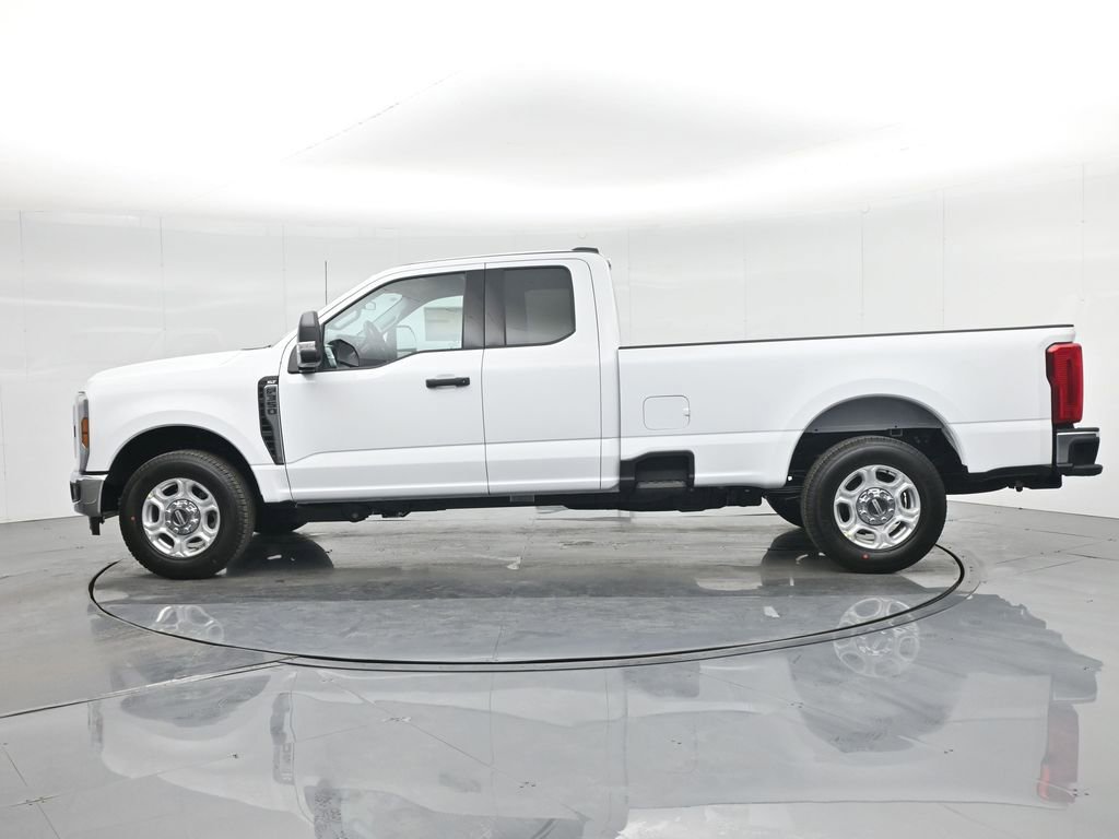 New 2026 Ford F350 XLT image 28