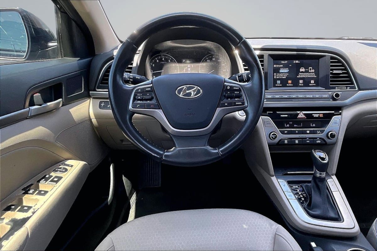 Used 2017 Hyundai Elantra Value Edition FWD image 5