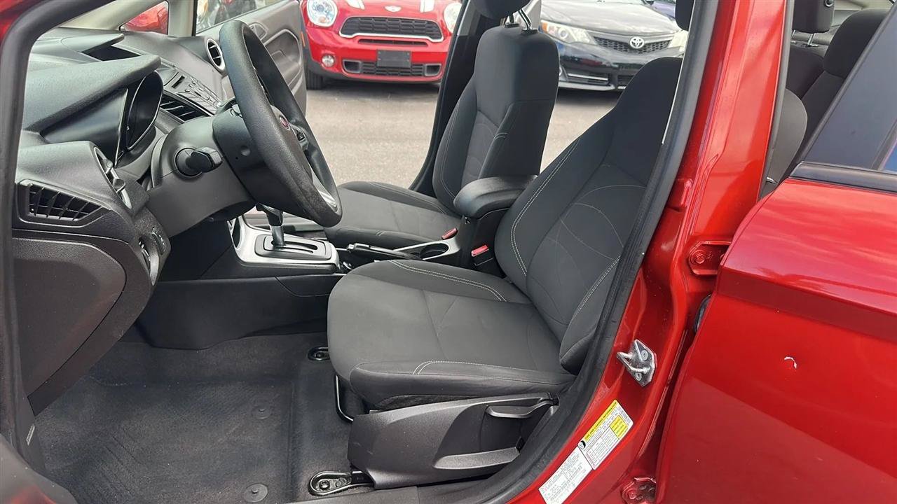 Used 2018 Ford Fiesta SE FWD image 25