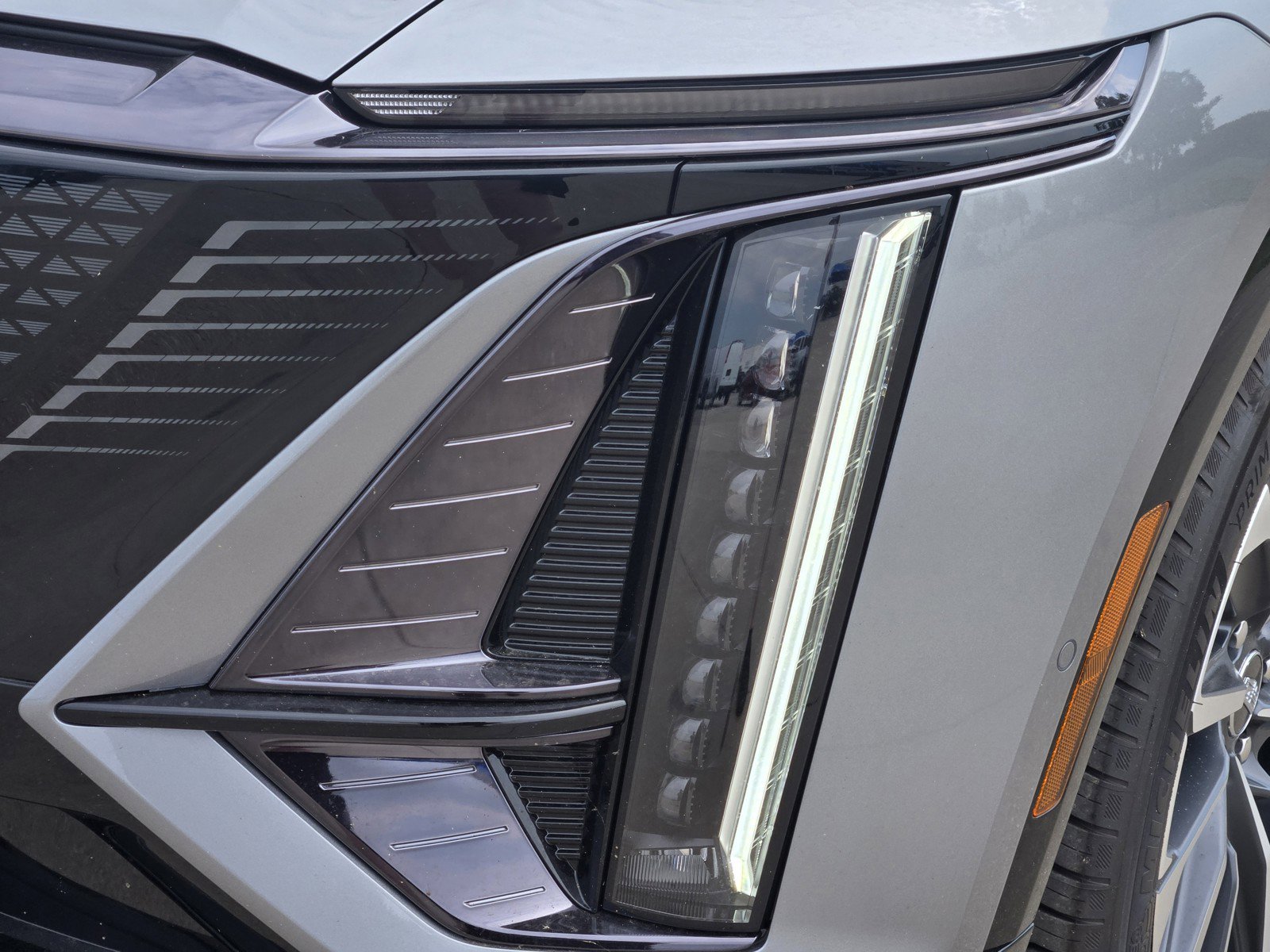 New 2025 Cadillac Lyriq Sport image 6