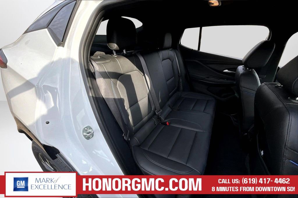 Used 2025 Buick Envista Sport Touring image 24