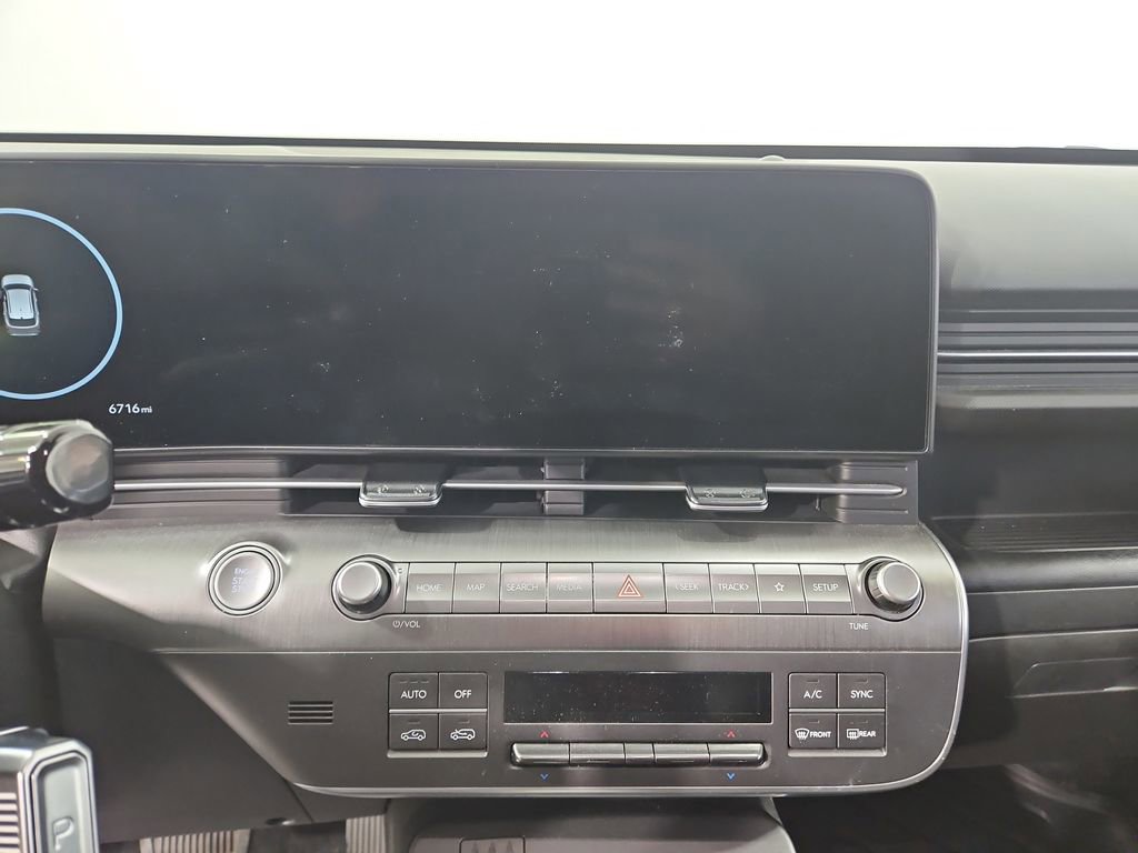 Certified 2025 Hyundai Kona SEL AWD/4WD image 20