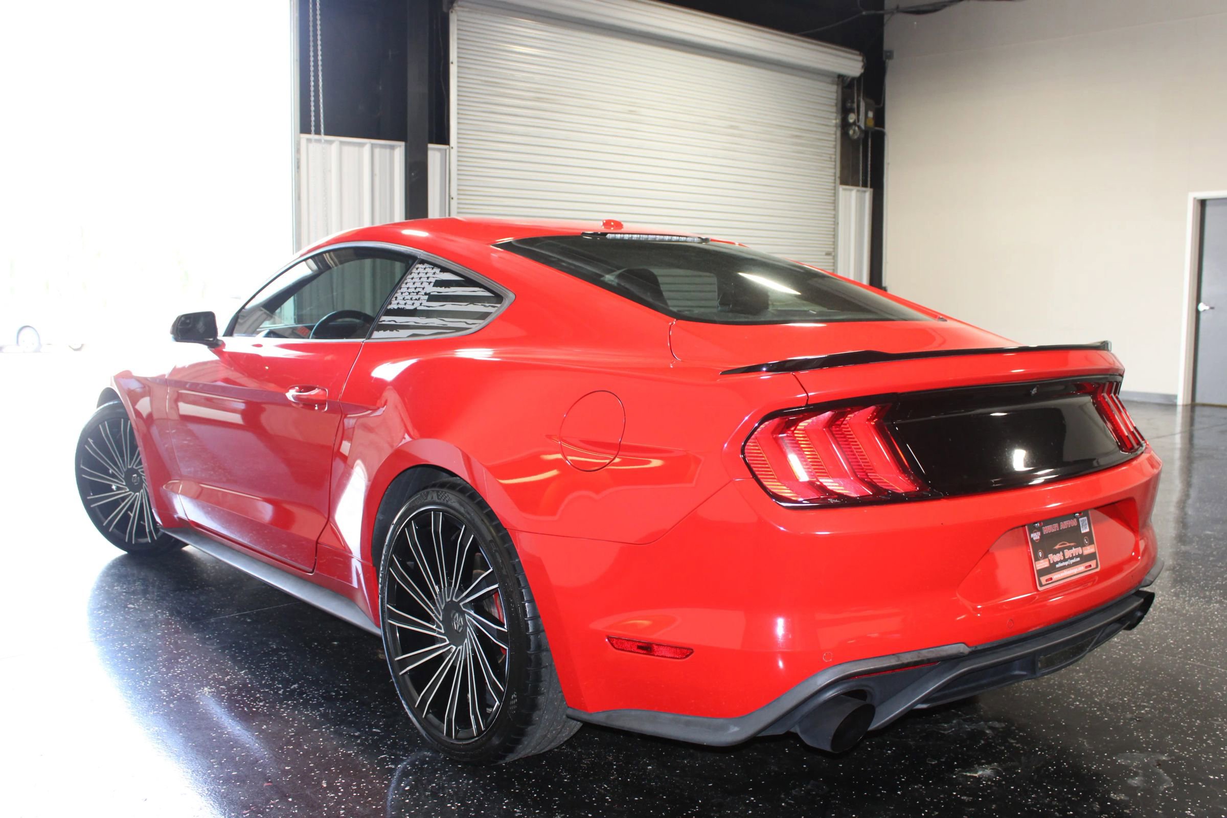 Used 2018 Ford Mustang Premium image 5