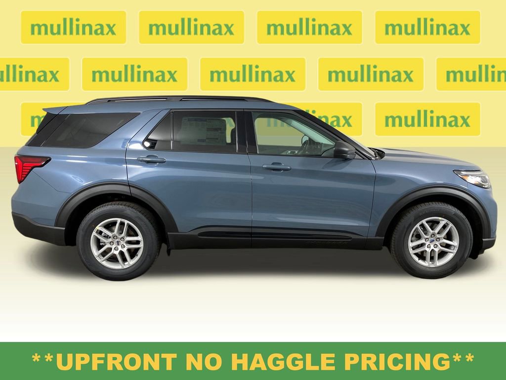 New 2026 Ford Explorer Active RWD image 2