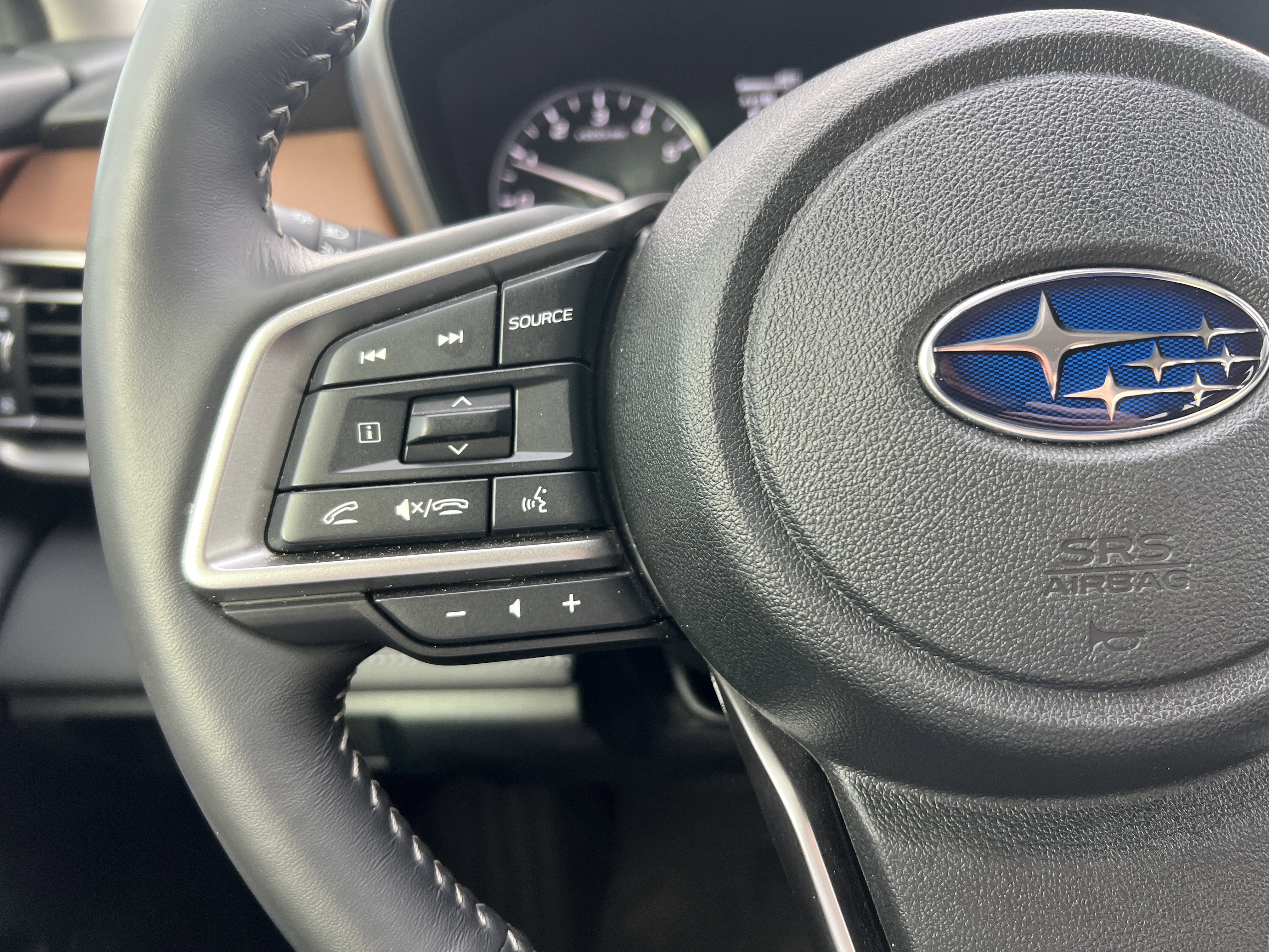 Used 2025 Subaru Outback Touring w/ Popular Package #2 image 29