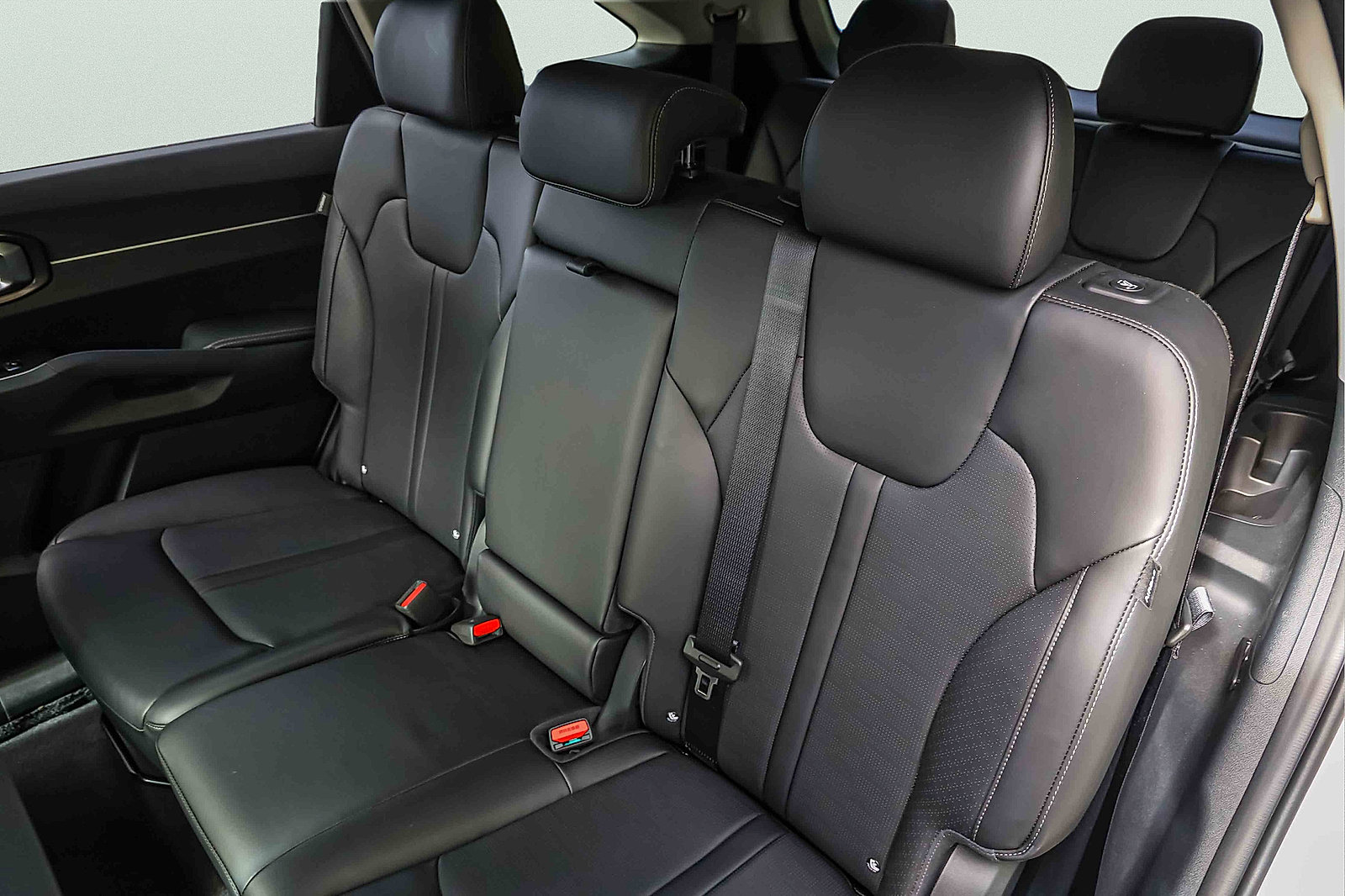 Certified 2026 Kia Sorento S FWD image 19
