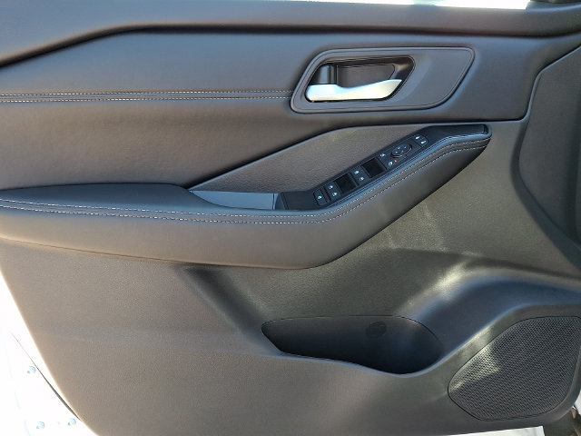 New 2026 Nissan Rogue Dark Armor AWD/4WD image 10