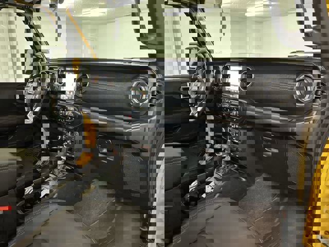 Used 2019 Jeep Wrangler Unlimited Sahara image 29