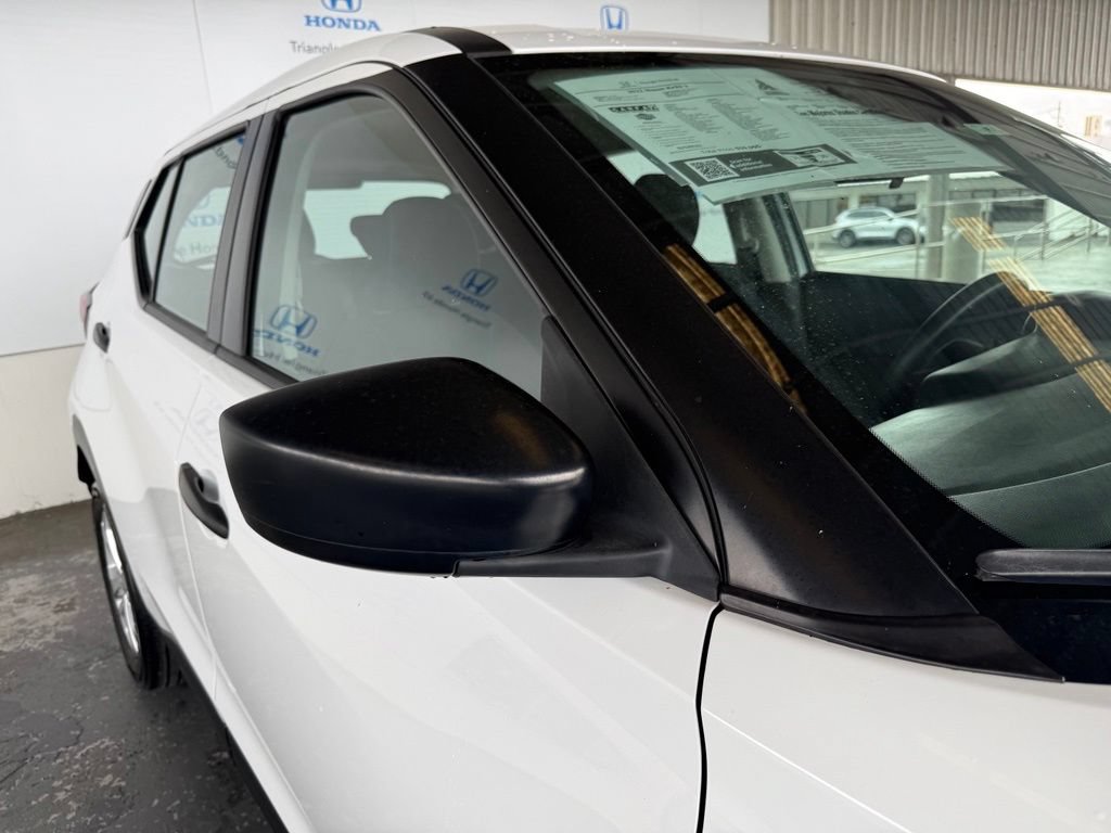 Used 2022 Nissan Kicks S FWD image 32