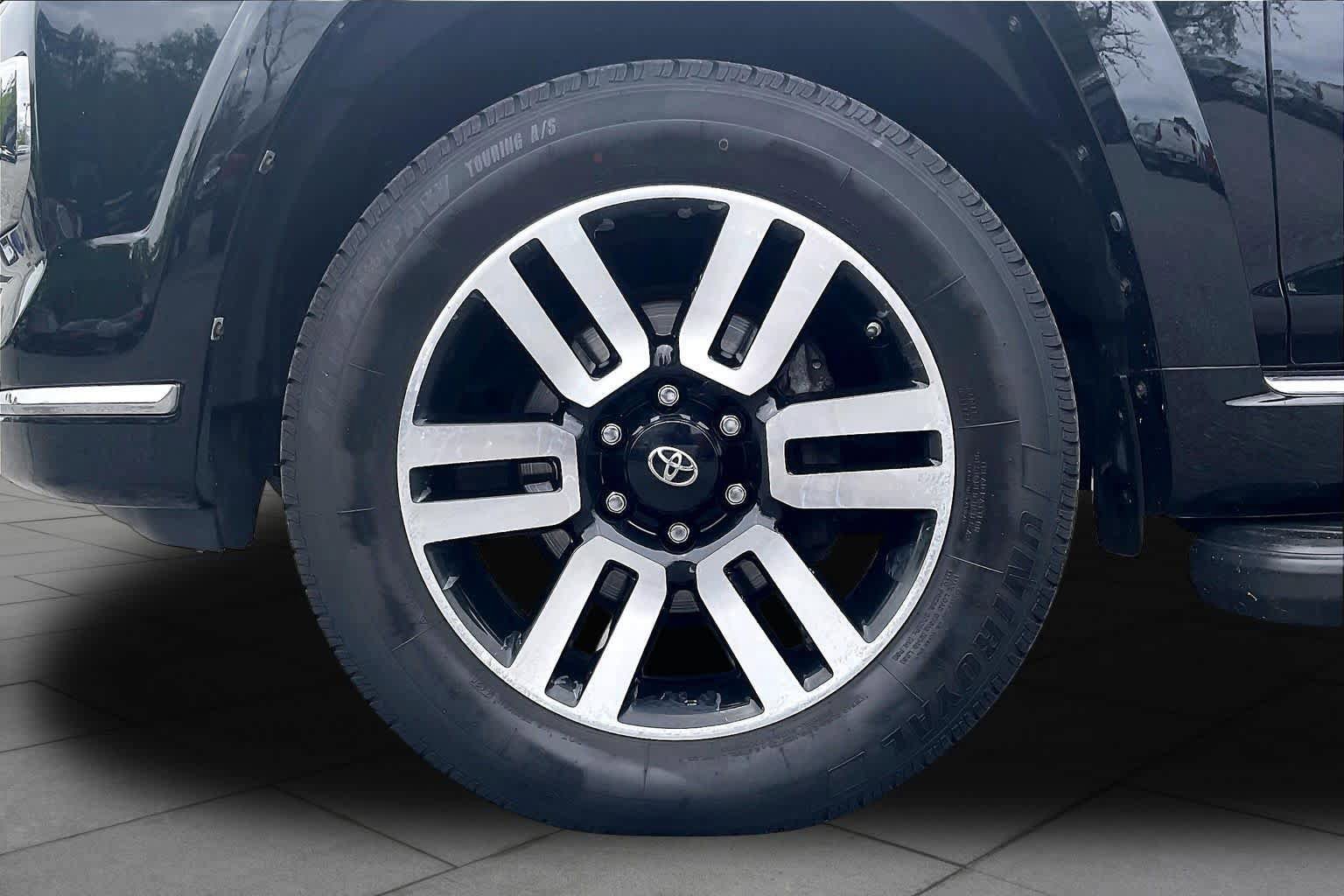 Used 2014 Toyota 4Runner Limited AWD/4WD image 10