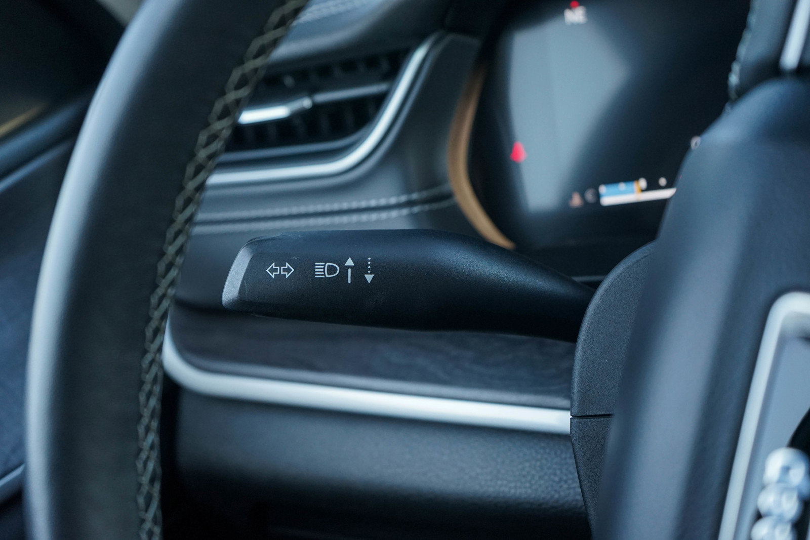 Used 2022 Jeep Grand Cherokee L Limited w/ Luxury Tech Group II image 22