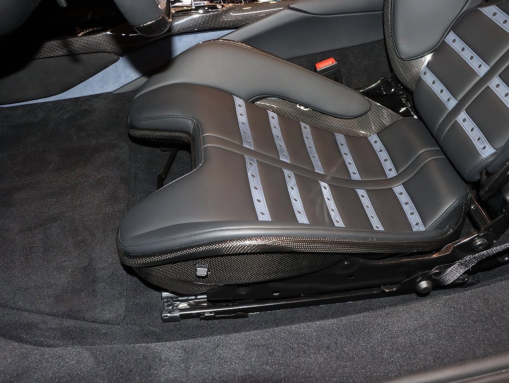 Certified 2025 Ferrari 296 GTS image 74
