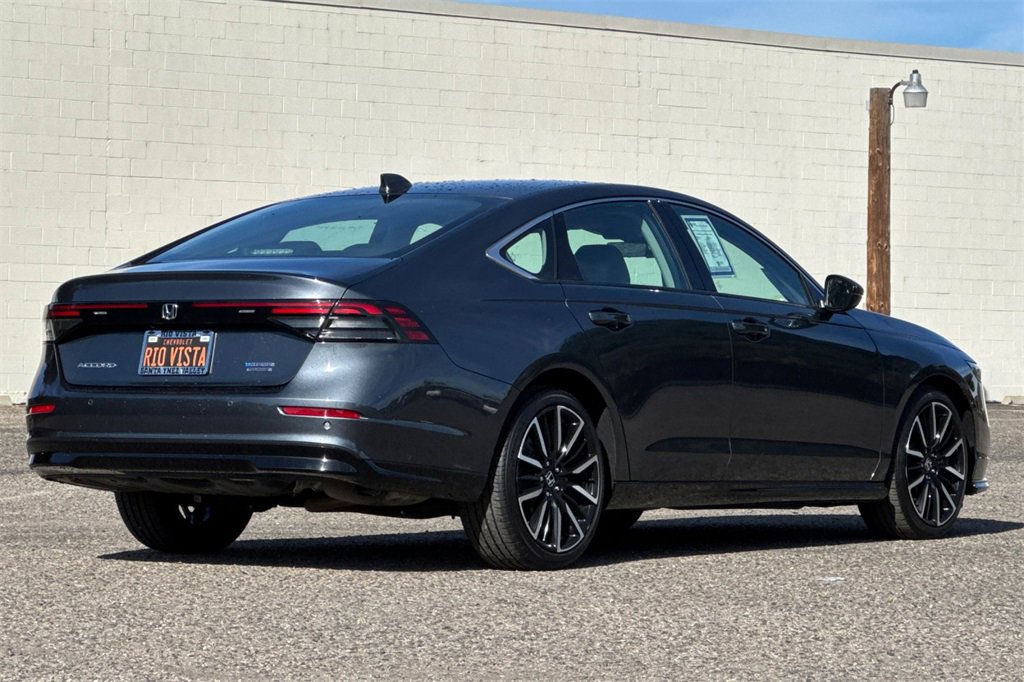 Used 2023 Honda Accord Touring image 4