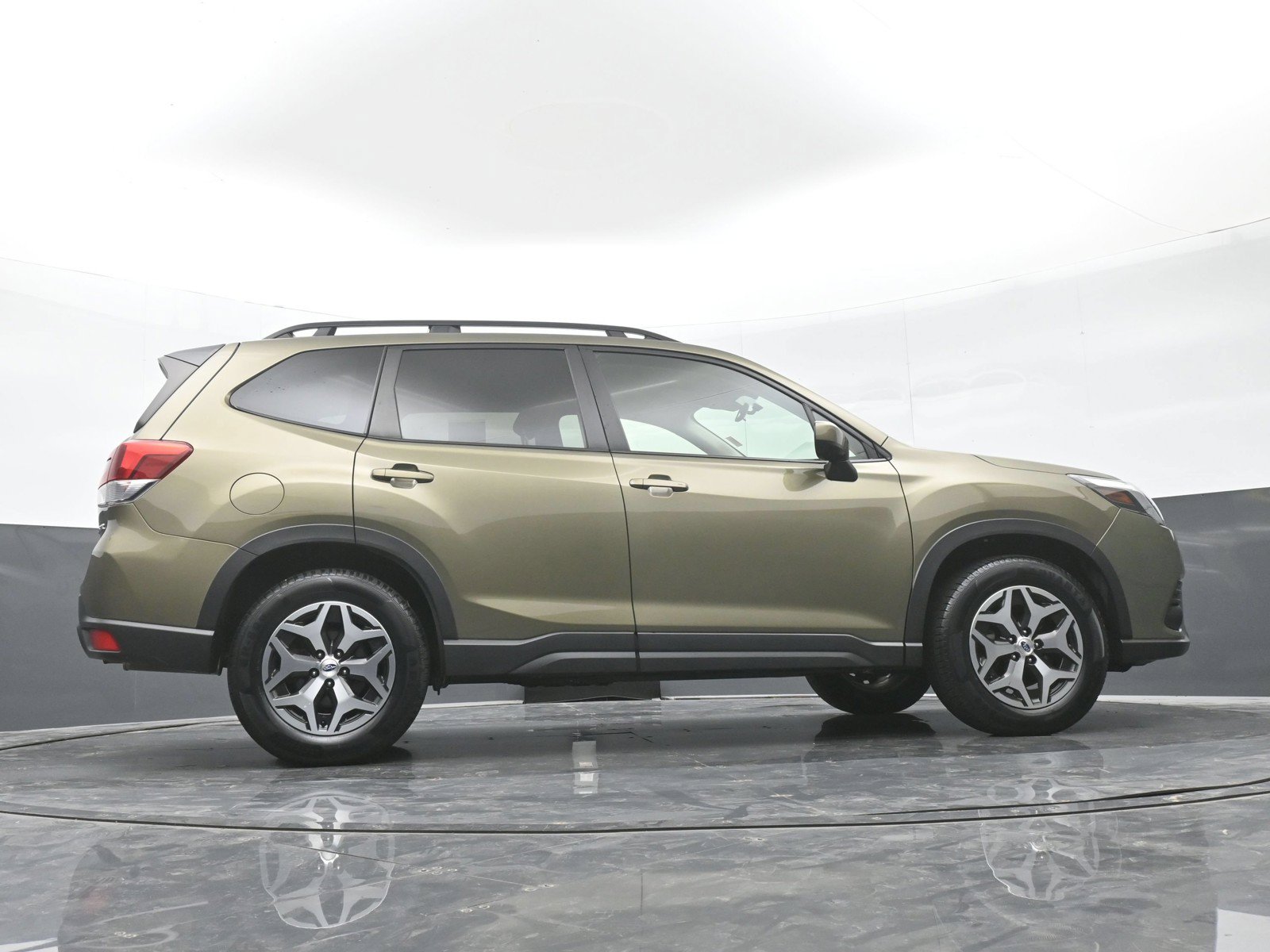 Used 2024 Subaru Forester Premium AWD/4WD image 46