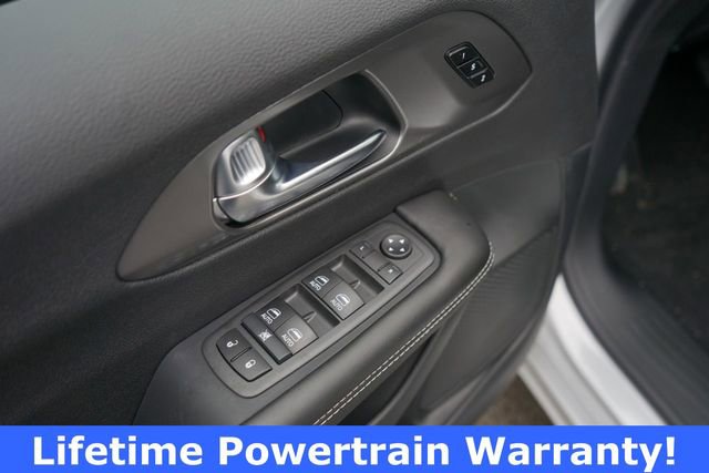 New 2026 Chrysler Pacifica Select image 18