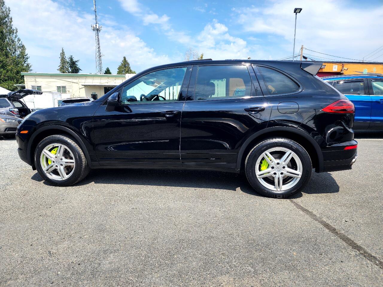 Used 2016 Porsche Cayenne S image 9
