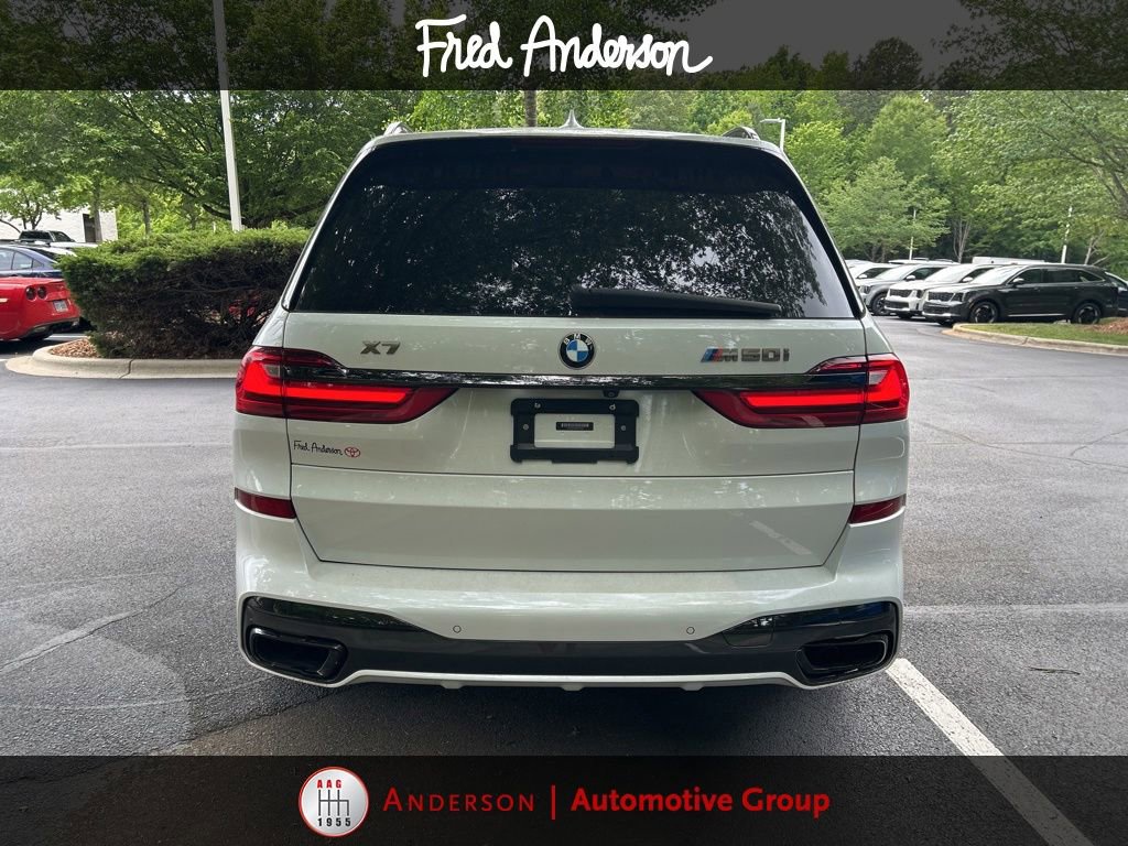 Used 2021 BMW X7 M50i w/ Dynamic Handling Package AWD/4WD image 4