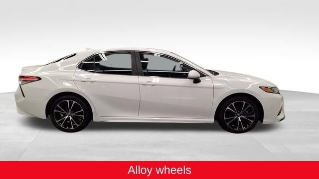 Used 2020 Toyota Camry SE image 11