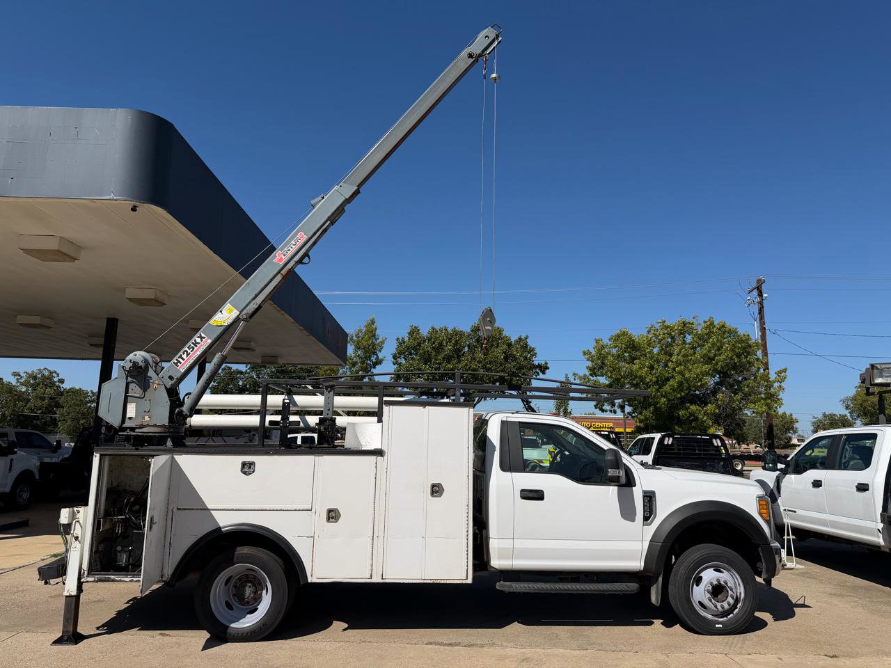 Used 2017 Ford F550 2WD Regular Cab Super Duty image 33