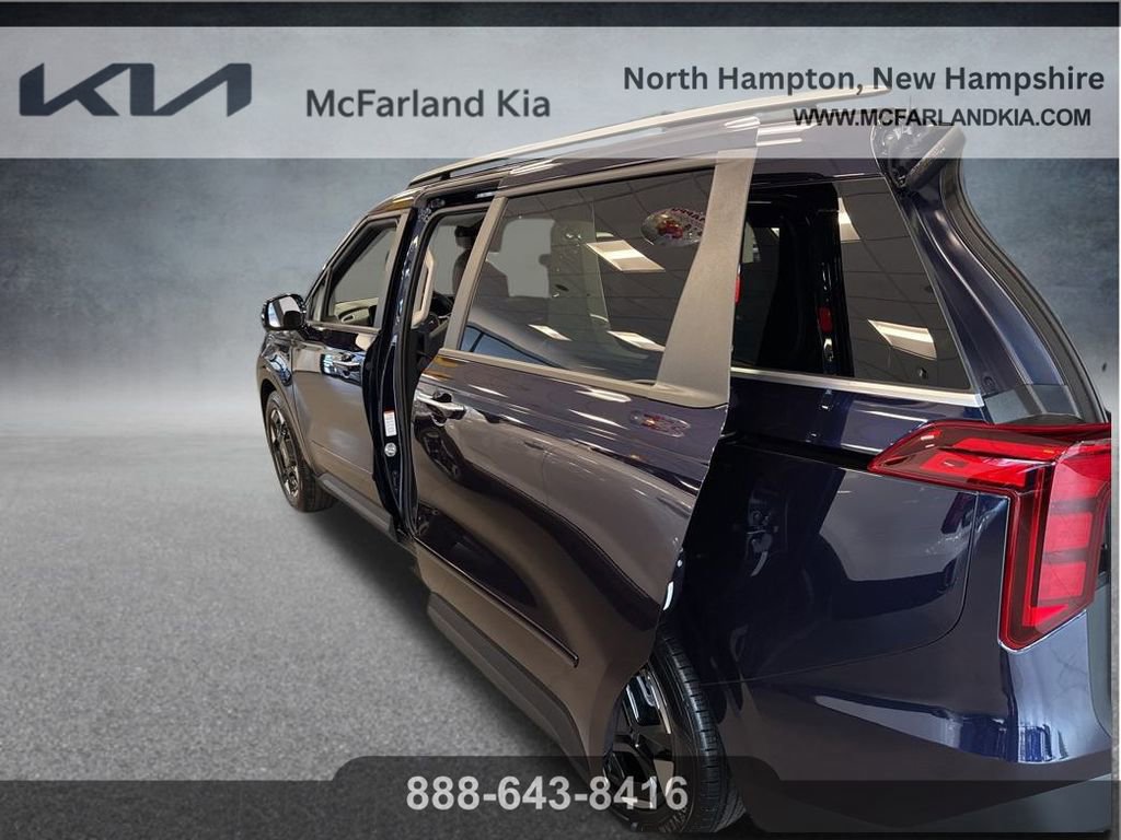 Used 2026 Kia Carnival EX image 8