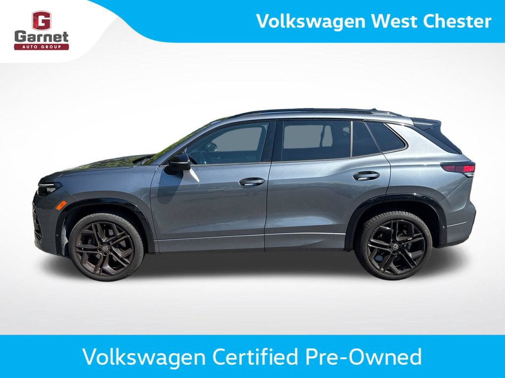 Used 2025 Volkswagen Tiguan SE R-Line AWD/4WD image 2