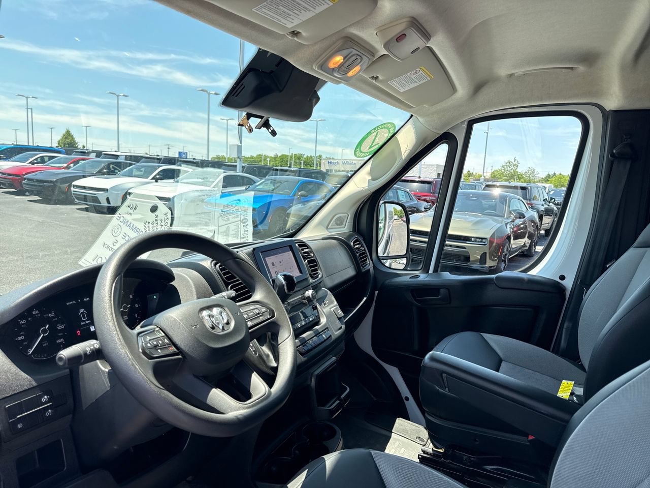 Used 2024 RAM ProMaster 2500 w/ Convenience Group FWD image 13